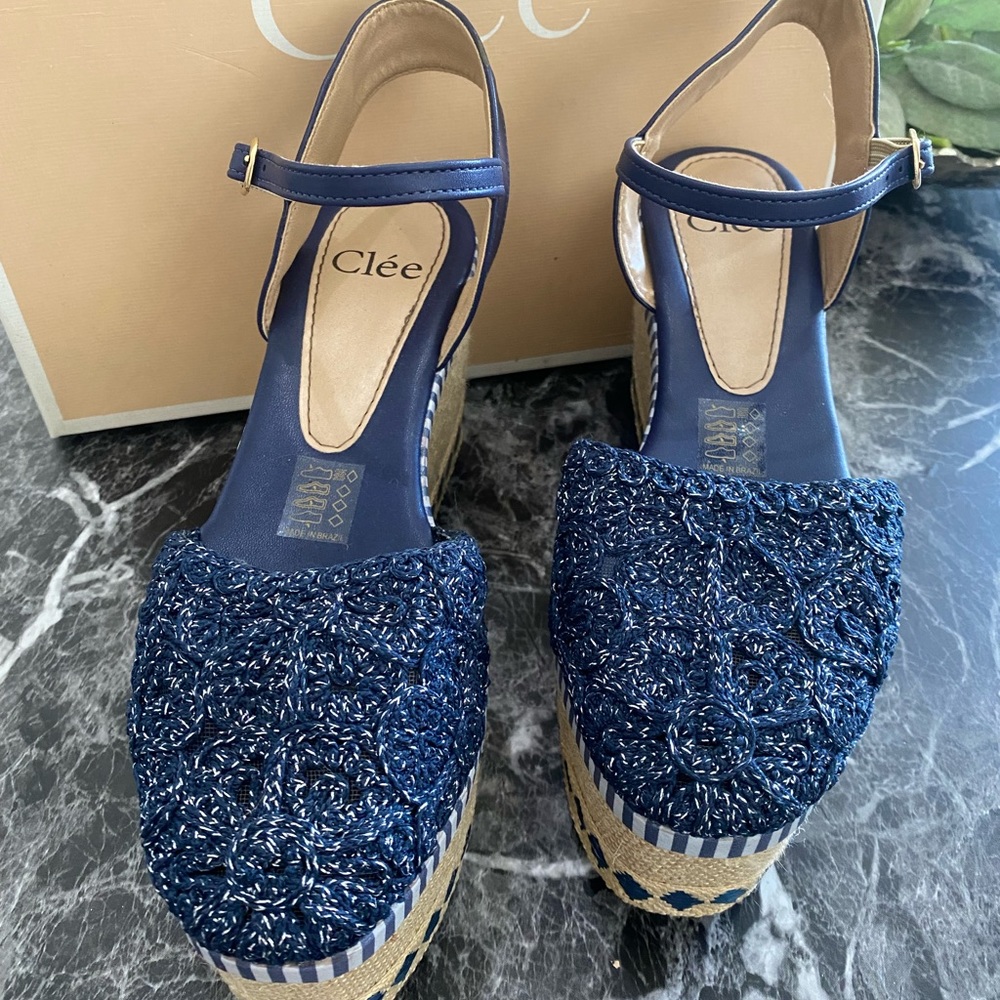 Clée Platform - Picture 3 of 4